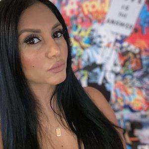 Meet your Posher, Joanna